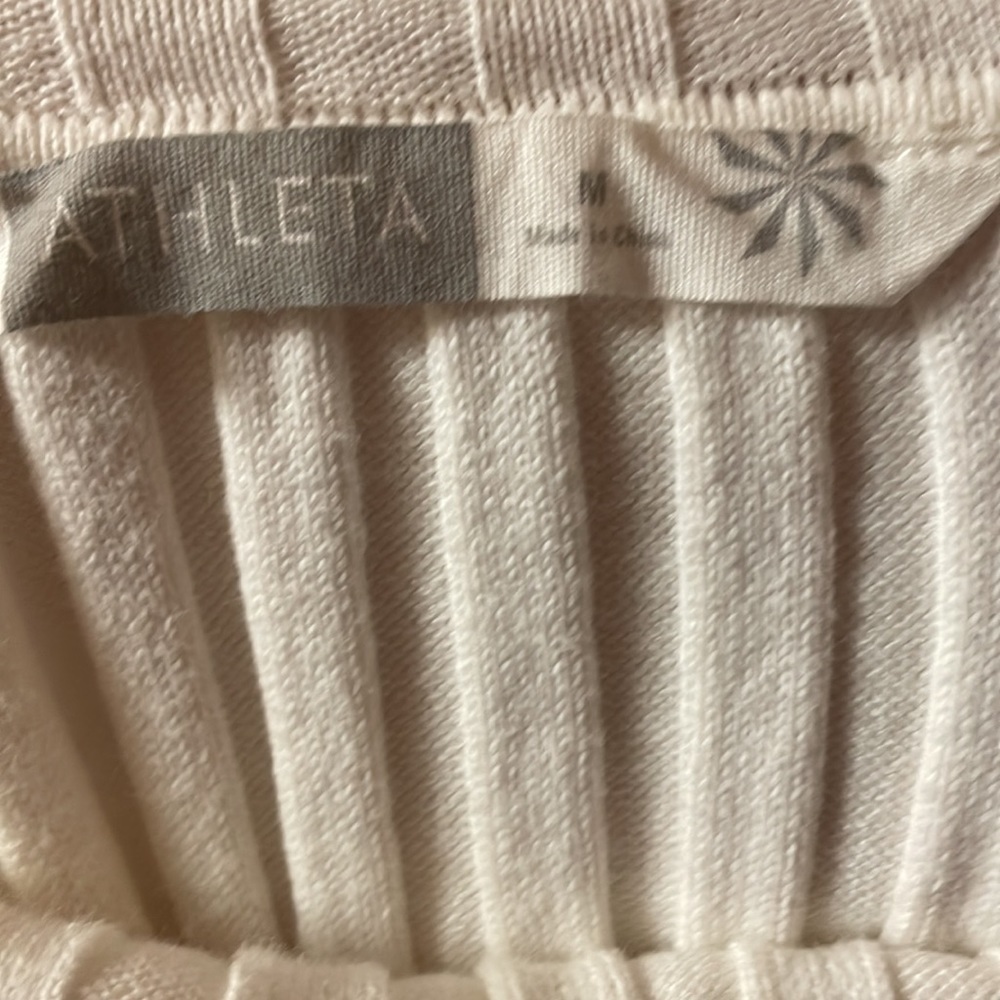 ATHLETA Stretch Top Size Medium - Picture 9 of 9